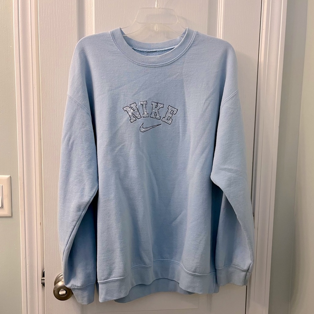 vintage nike embroidered crewneck sweatshirt light blue